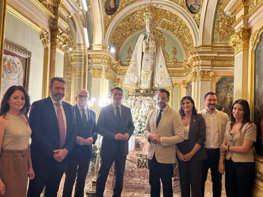 Elche recibe al alcalde de Córdoba con motivo del Año Jubilar 