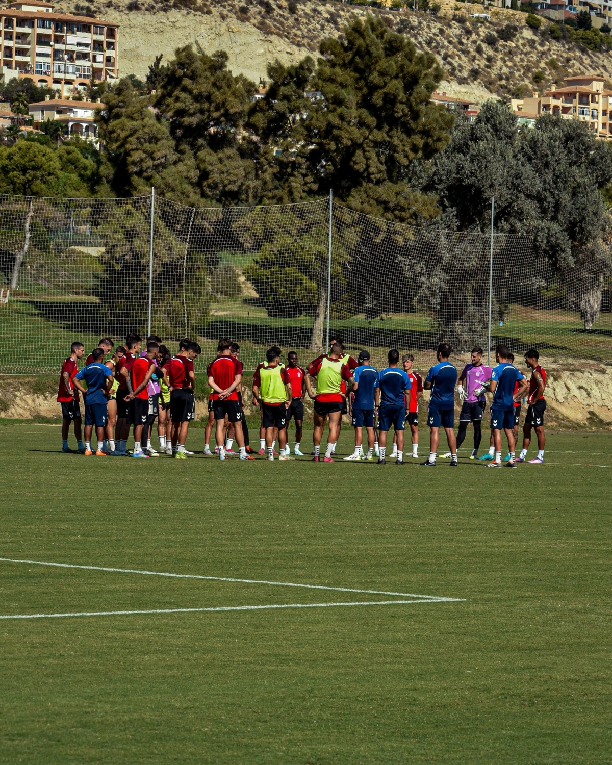 El Eldense apela a su fortaleza como local para reponerse de su primer revés