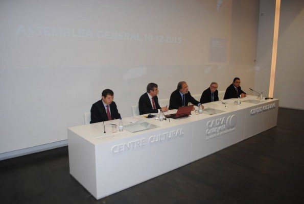 El Consell reduce los integrantes de los órganos de gobierno de las cajas e introduce la paridad