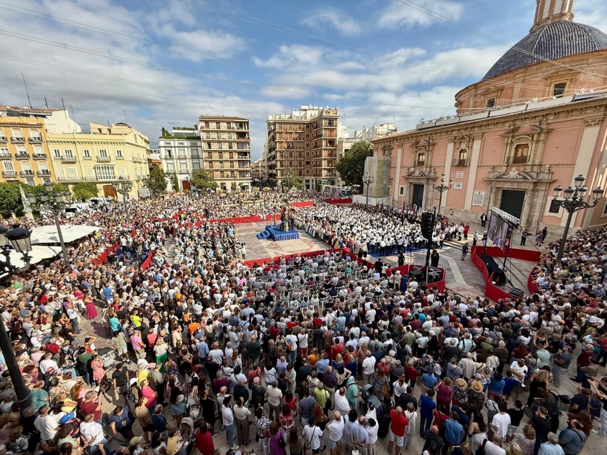 Catalá reivindica el himno oficial valenciano como 