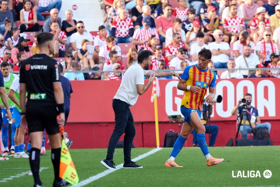 El arranque del Valencia de Corberán, entre los dos cursos que inició Baraja con el equipo