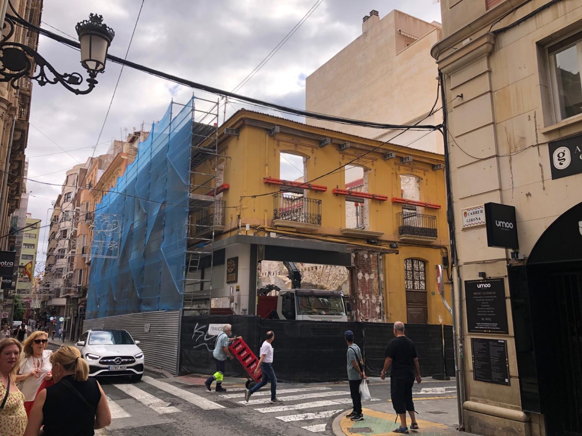Un inversor 'esquiva' la moratoria y activa otro bloque turístico de 5 alturas en la calle Gerona de Alicante