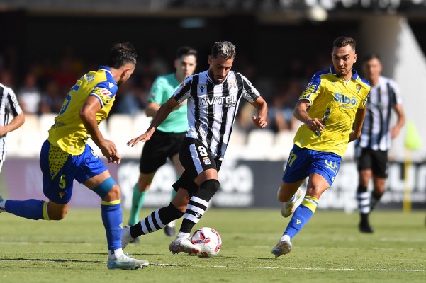 El Efesé llega a 300 partidos en Segunda con 104 triunfos, 70 empates y 126 derrotas