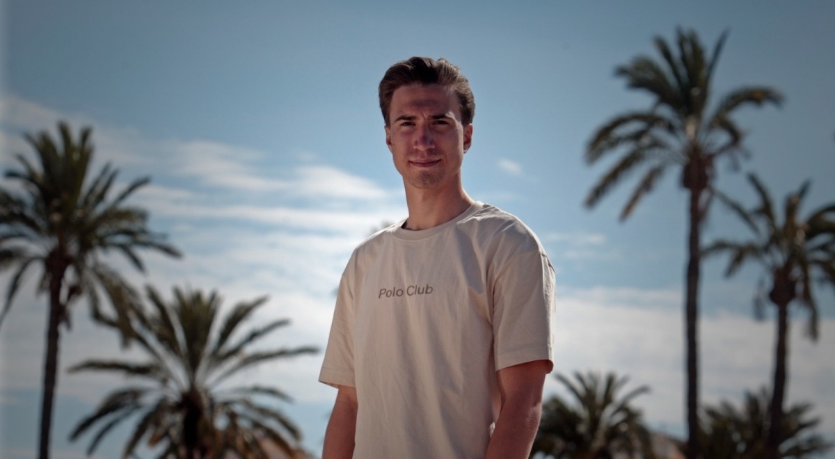 David Affengruber durante una entrevista para Alicante Plaza - Foto: FITO GONZÁLEZ