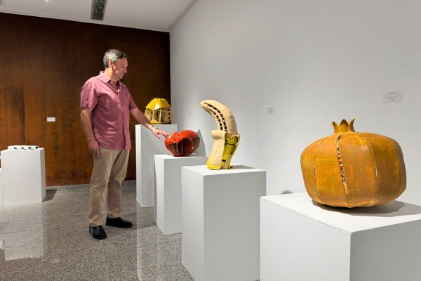 El artista José Carlos Izquierdo arriba a Cartagena con sus esculturas:  