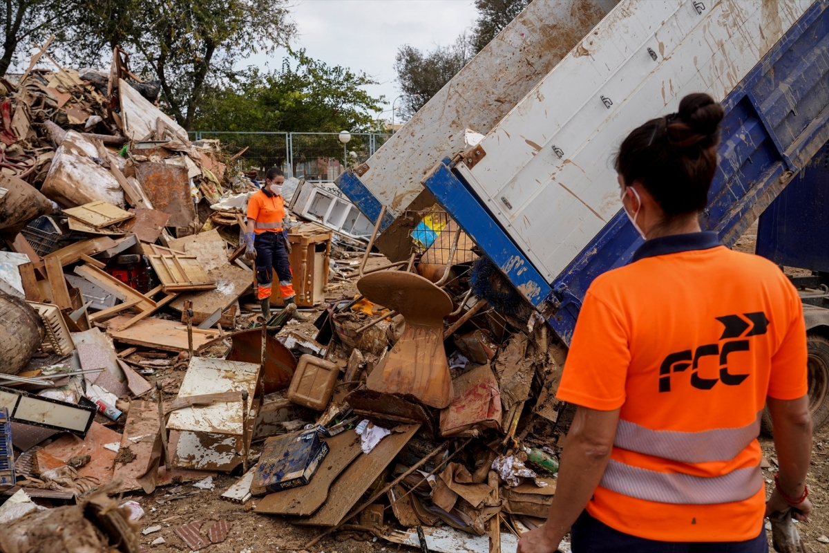 Zona habilitada para los residuos de la DANA, a 6 de noviembre de 2024. - Foto: EDUARDO MANZANA/EP