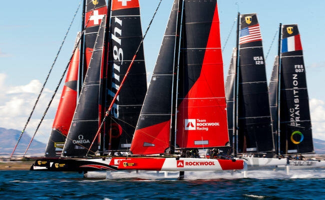 Los catamaranes en el Mar Menor. - Foto: MARCIAL GUILLÉN