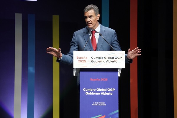 Sánchez anuncia un nuevo portal de transparencia y cambios en la plataforma de contratación frente a la corrupción