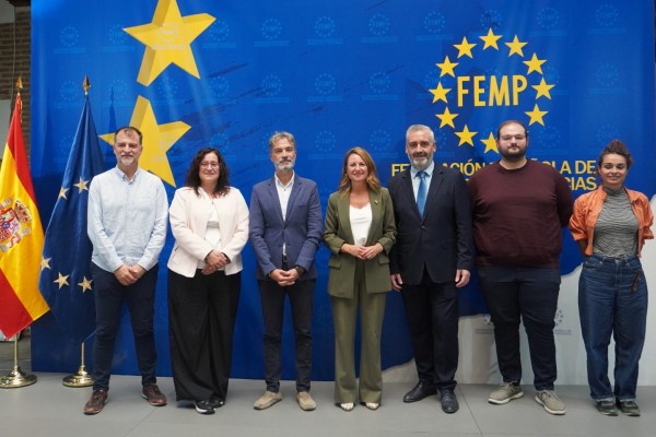Carrasco subraya ante la FEMP la FP dual como 