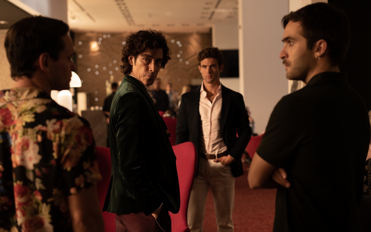 Óscar Jaenada y Ricardo Gómez en una imagen de la serie. - Foto: Disney+ Óscar Jaenada y Ricardo Gómez en una imagen de la serie.