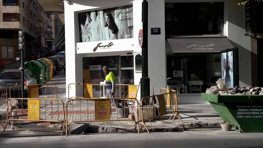 Trabajos de mantenimiento en una imagen de archivo. - 