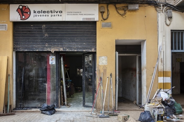 El Kolectivo de Jóvenes del Parke denuncia seis meses de impago de la Generalitat a dos centros de día de l'Horta Sud