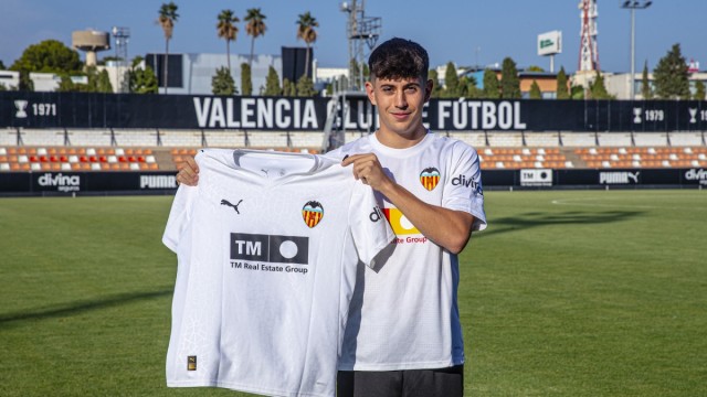 La Academia VCF renueva el contrato de Marc Jurado