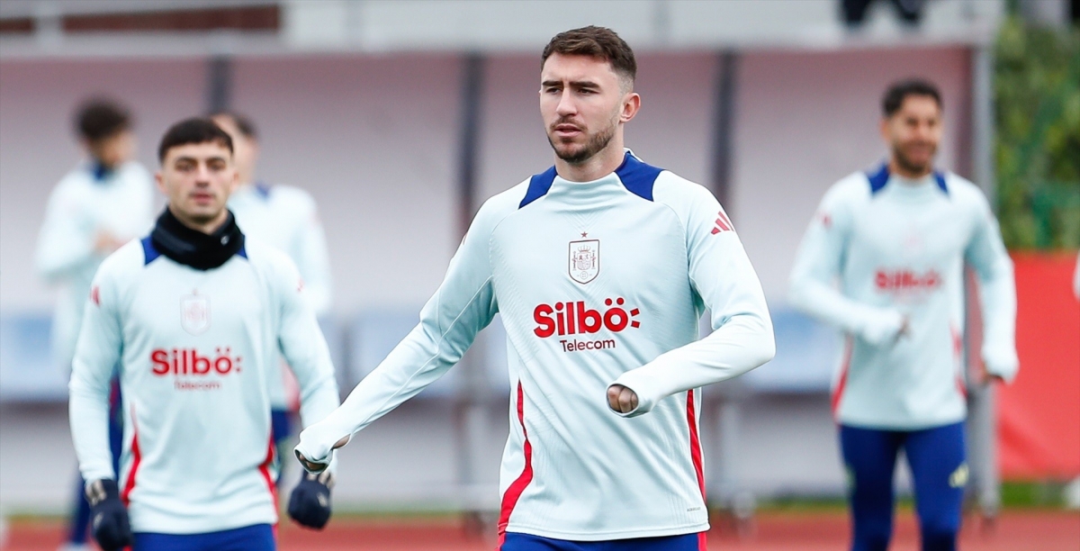 Dean Huijsen abandona la concentración de la selección lesionado y Aymeric Laporte le sustituye