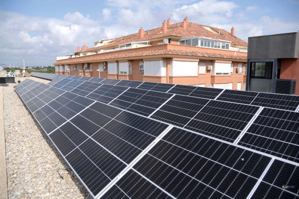 Convenio entre Paiporta y la Asociación CEL para el autoconsumo eléctrico de la población municipal