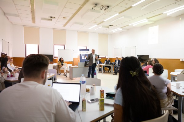 L'Aula Intur de l'UJI acosta l'estudiantat al sector turístic amb una jornada sobre la gestió hotelera