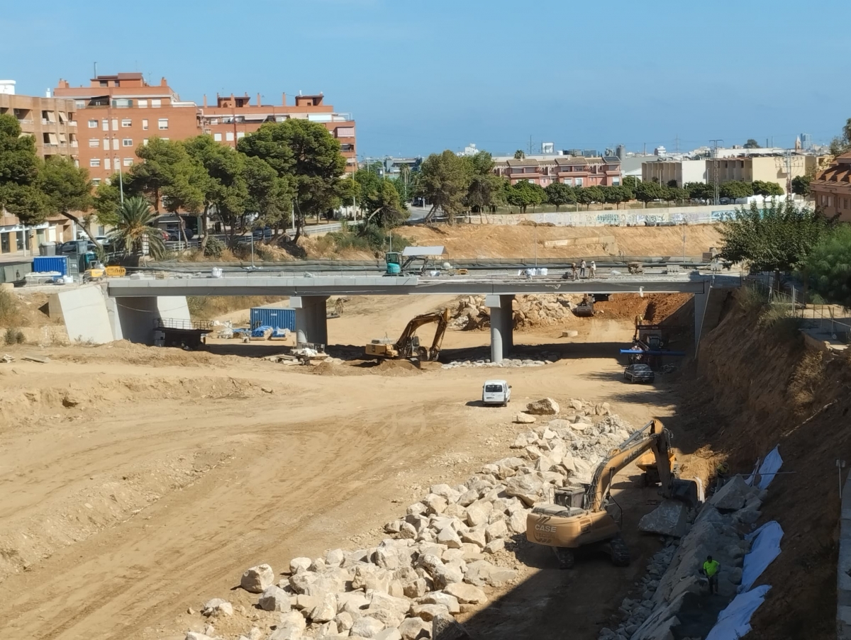 Reconstrucción del Pont Nou sobre el barranco del Poyo en Paiporta.