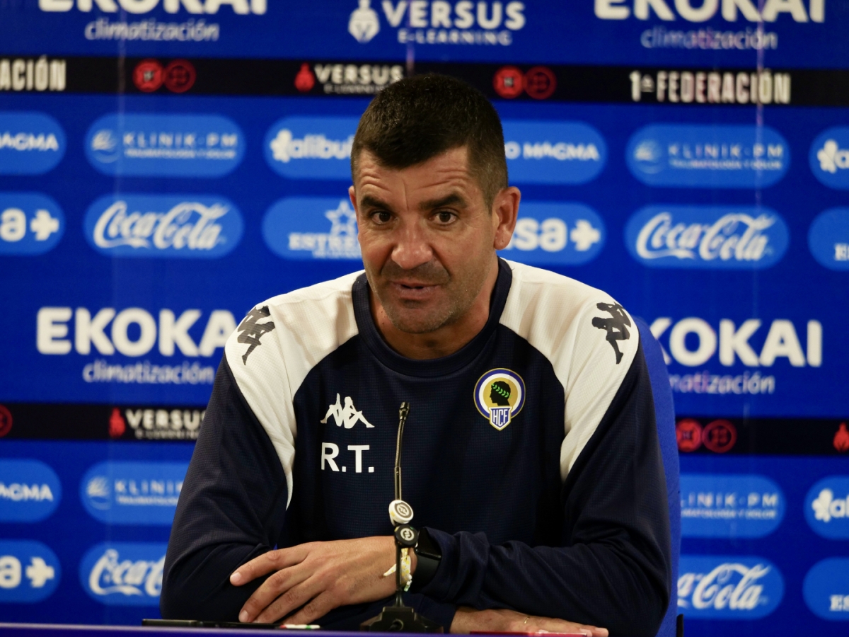 Rubén Torrecilla en la previa del Hércules CF-Atlético de Madrid B - Foto: HCF