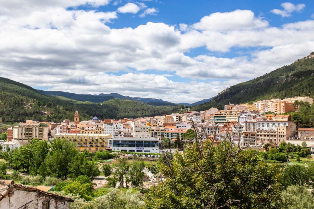 El festival de cuerda pulsada de Montanejos arranca con un homenaje a las víctimas de la Dana