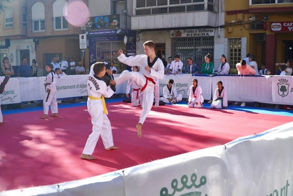 'La Matinal Deportiva' de Alberic reunirá clubes y establecimientos locales alrededor de la Glorieta 