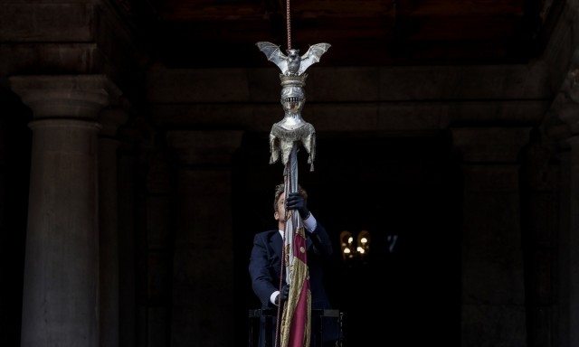9 d'Octubre: la anomalía y la política valenciana sin filtro