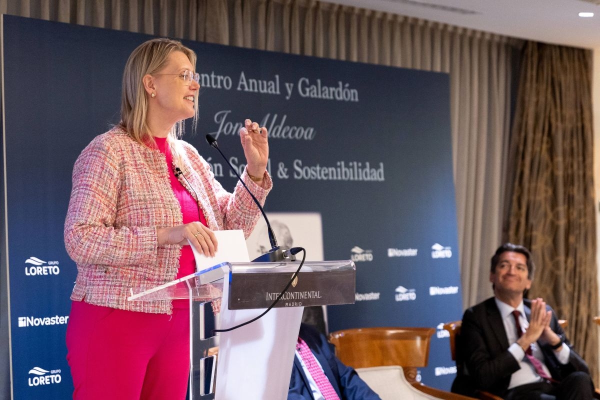 La presidenta de Eiopa aboga por medidas como la inscripción automática en favor de la sostenibilidad del sistema de pensiones