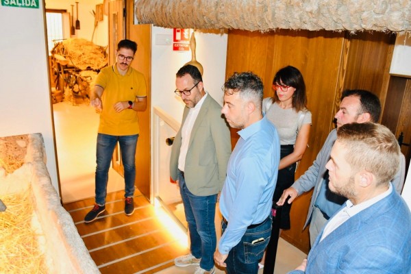 El PSPV exige a Mazón el museo de Clarisas en Elche y rechaza reformar la ley del palmeral