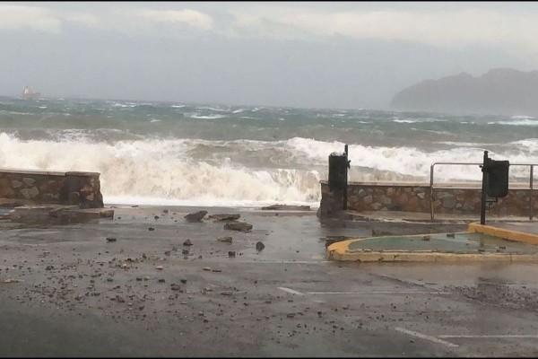 La Aemet eleva a nivel rojo la alerta por fuertes lluvias y tormentas en Cartagena y Mazarrón para este viernes