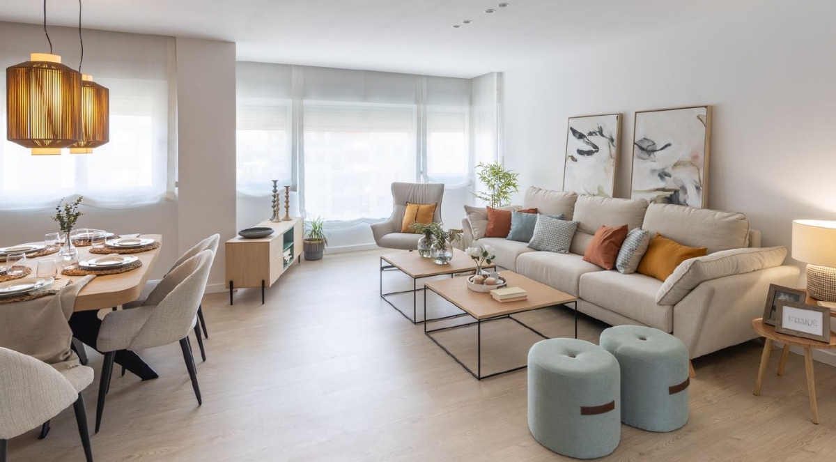 La luminosa transformación de un piso de los años 70 en el centro de Murcia: cuando una casa 'normal' se sale de lo común