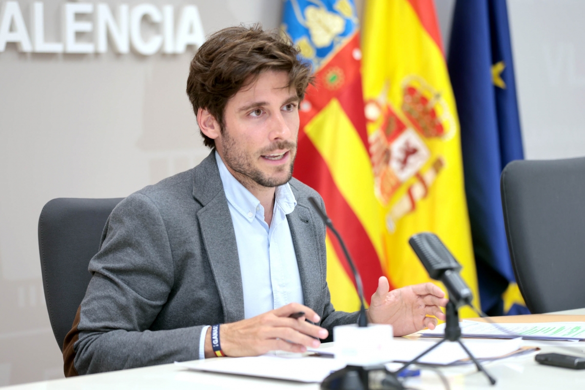 Las juventudes del PP valenciano: siete años sin congreso y con un líder que supera el límite de edad