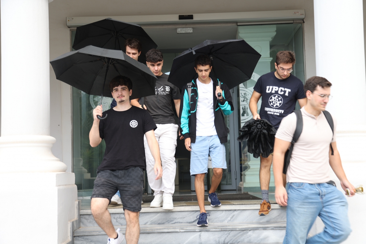 Suspenden las clases de las tres universidades de la Región de Murcia por la alerta roja