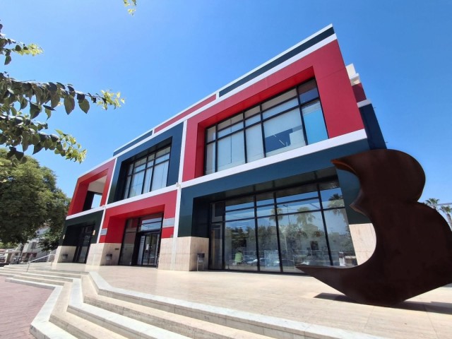 La Biblioteca Regional cierra hasta el lunes debido a los daños ocasionados por la lluvia