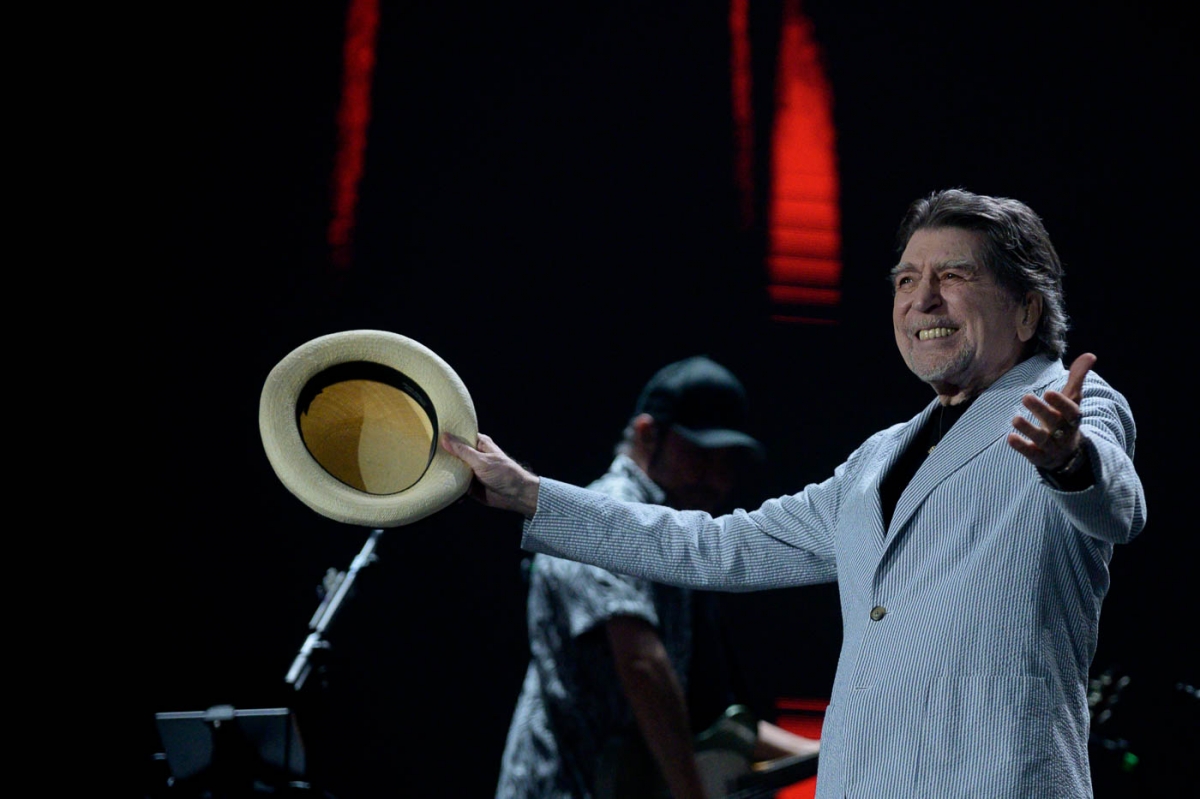 Joaquín Sabina se despide de València en el Roig Arena