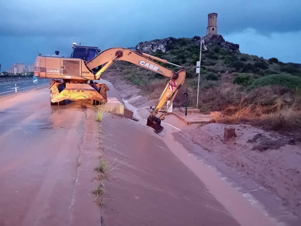 Atención, conductores: estas son todas las vías cortadas en la Región por la alerta roja por lluvias