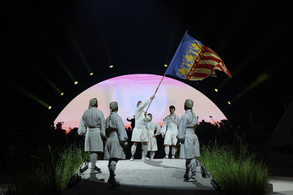 À Punt retransmite el lunes la llamada a las Falleras Mayores en directo