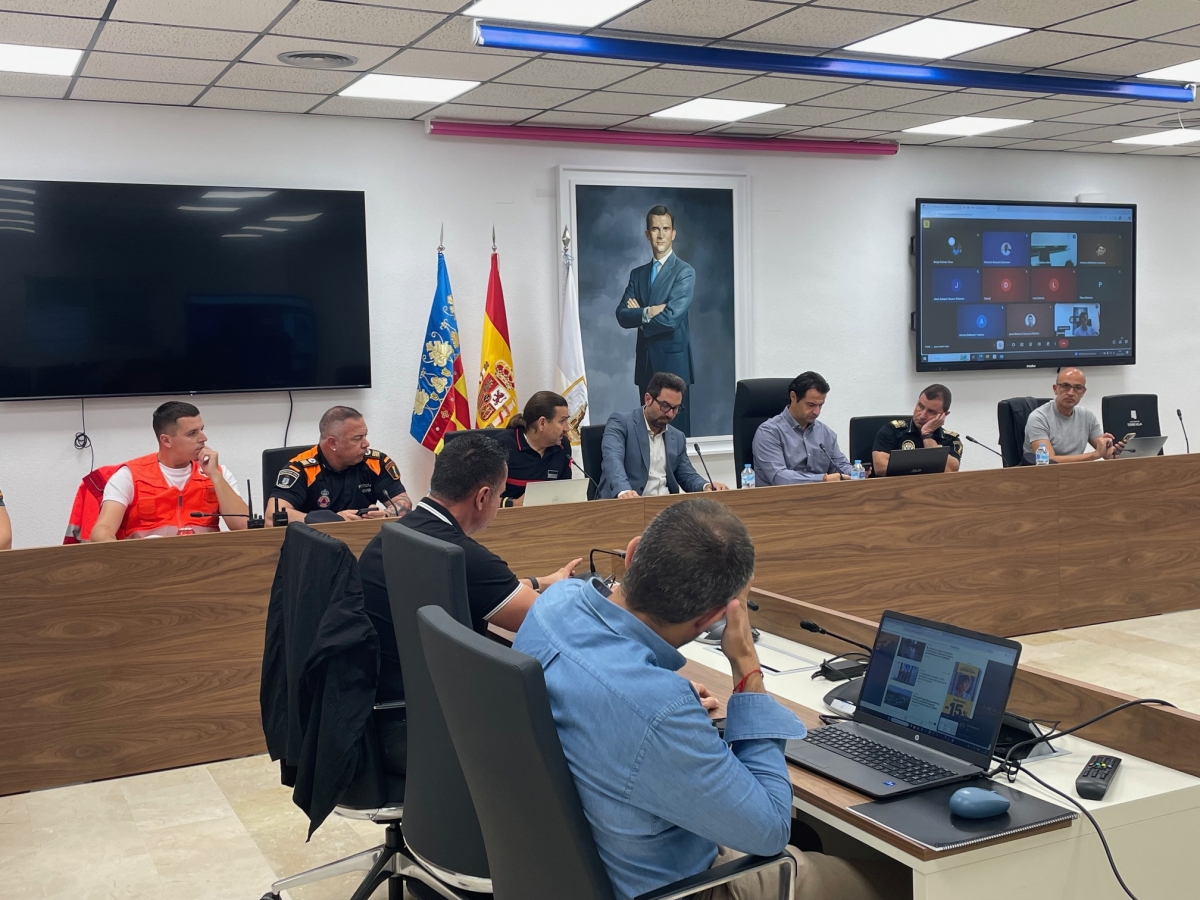 Reunión del CECOPAL en Torrevieja.. - Foto: AP. Reunión del CECOPAL en Torrevieja..