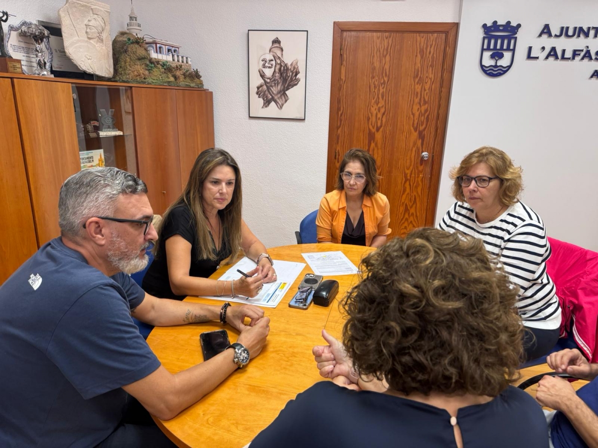 Vivienda y l'Alfàs del Pi avanzan en la cesión de una parcela para promover pisos de alquiler asequible