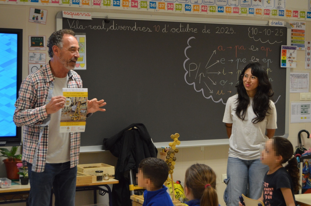 Vila-real apuesta por una escuela más sostenible con el reparto de 800 porta bocadillos reutilizables