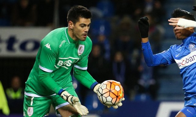 Víctor Valdés deja el Standard Lieja