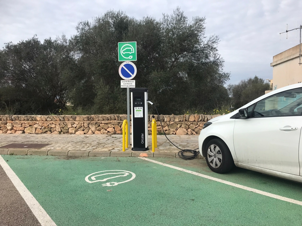 San Javier instalará cargadores para coches eléctricos por todo el municipio