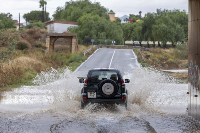 Cartagena y Mazarrón entran en alerta naranja por fuertes lluvias y piden evitar las ramblas y zonas inundables