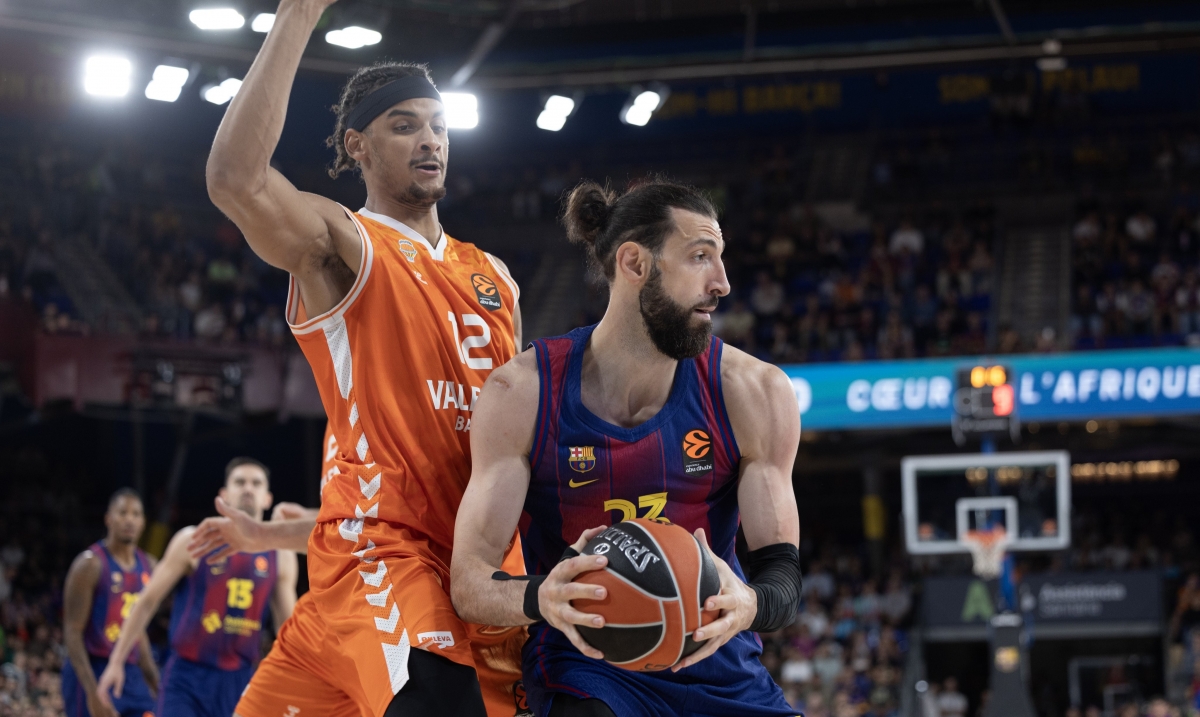 El acierto del Barça frena a un combativo Valencia Basket en el Palau