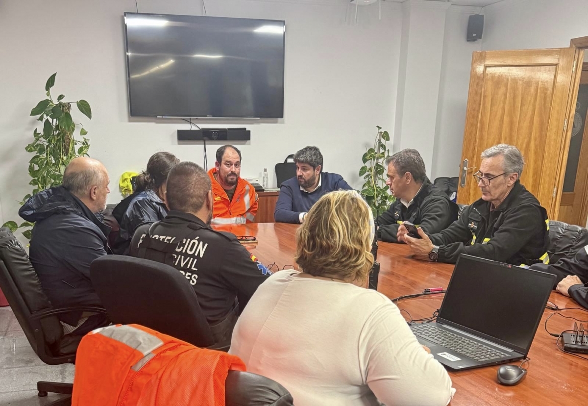 López Miras, en Los Alcázares, con Mario Pérez Cervera.