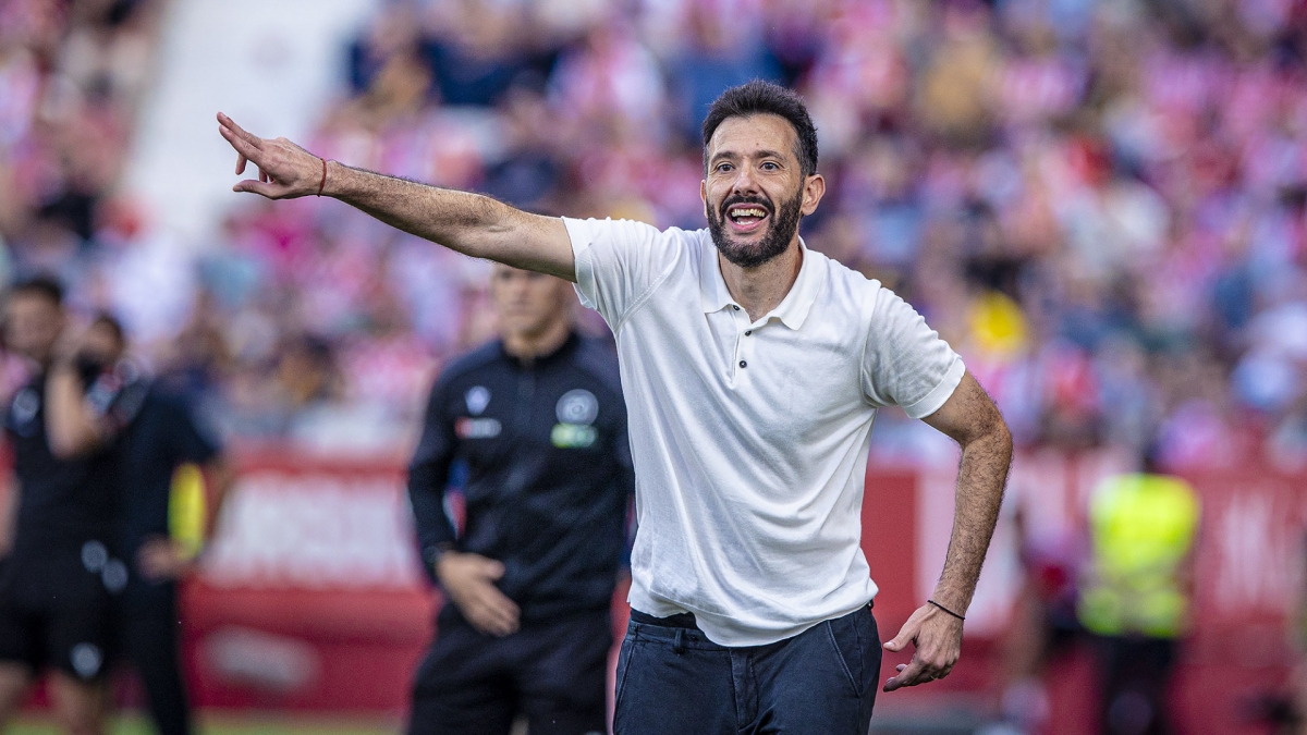 Corberán necesita puntuar ante el Alavés para evitar su peor racha de derrotas en el Valencia