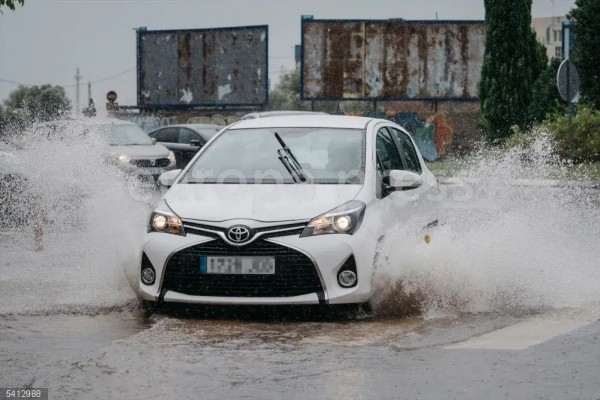 Emergencias amplía la alerta naranja por lluvias al interior norte de Castellón