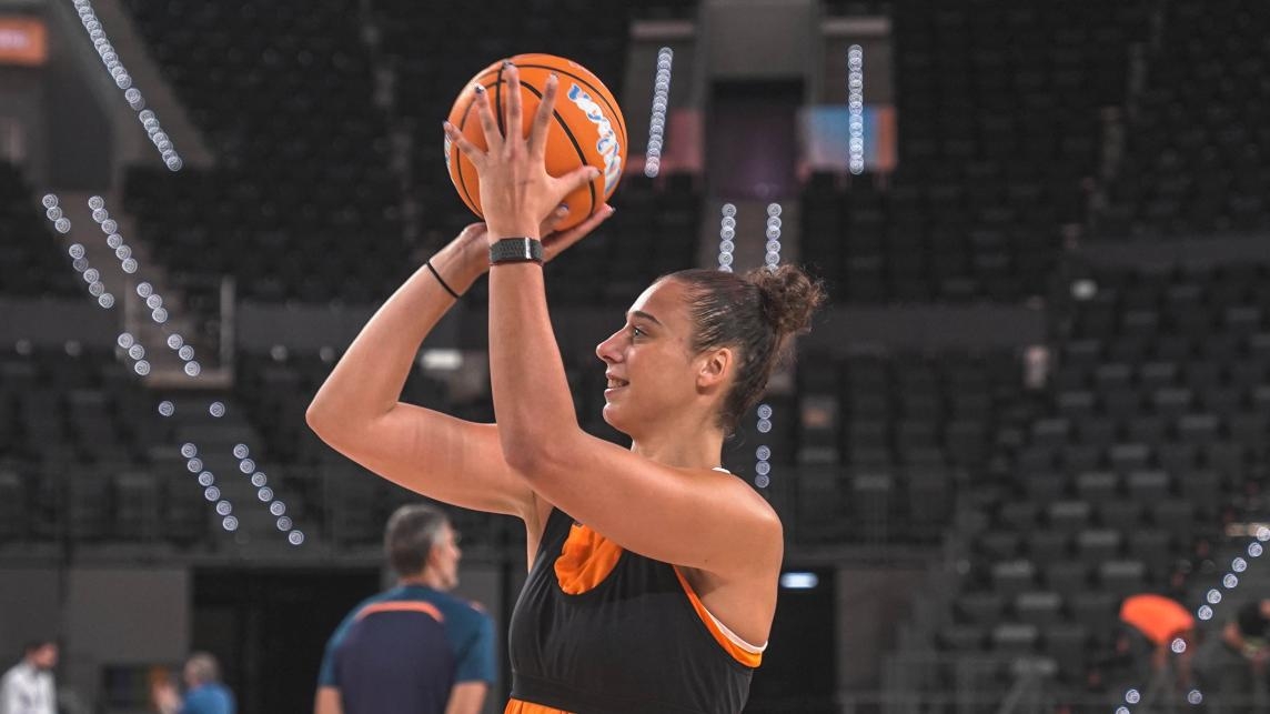 El Valencia Basket inicia su camino en el Roig Arena en busca del primer triunfo liguero