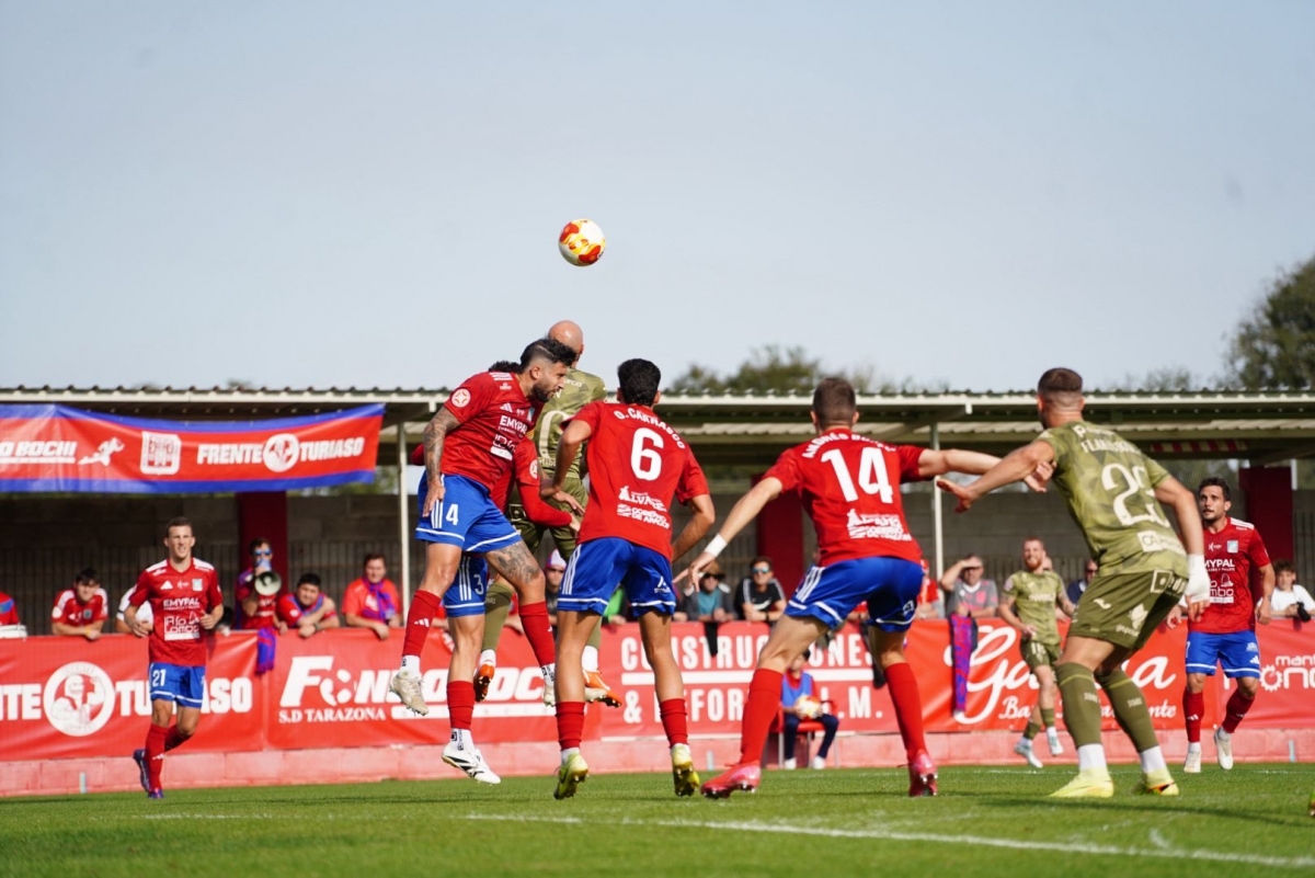 De mal en peor: el Real Murcia sigue sin despegar y Joseba Exteberria no da con la tecla