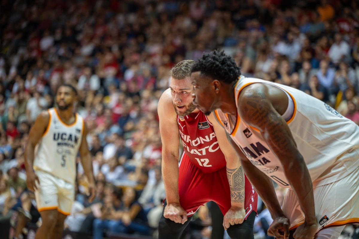 El UCAM CB vapulea al Girona en la segunda parte para continuar arriba en la Liga Endesa