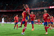 España mantiene su idilio con Elche y se acerca al Mundial 2026