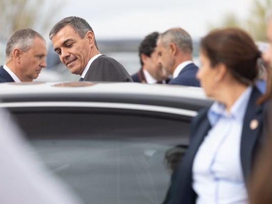 Sánchez felicita la Fiesta Nacional y dice sentir 